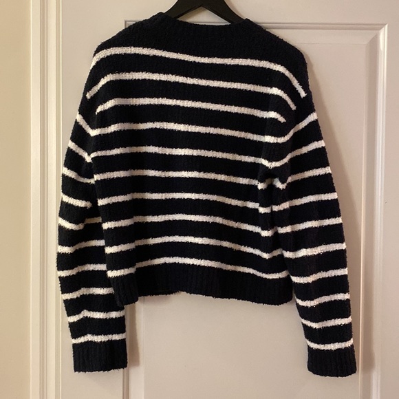 Vince Striped Waffle Stitch Crew Sweater in Coastal/Optic White. Medium. - Picture 4 of 9